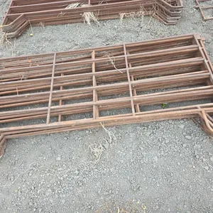 11 10' steel cattle panels