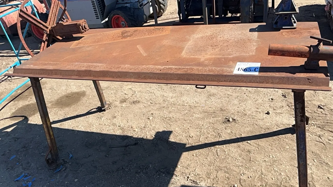 7' (L) X 3' WELDING TABLE