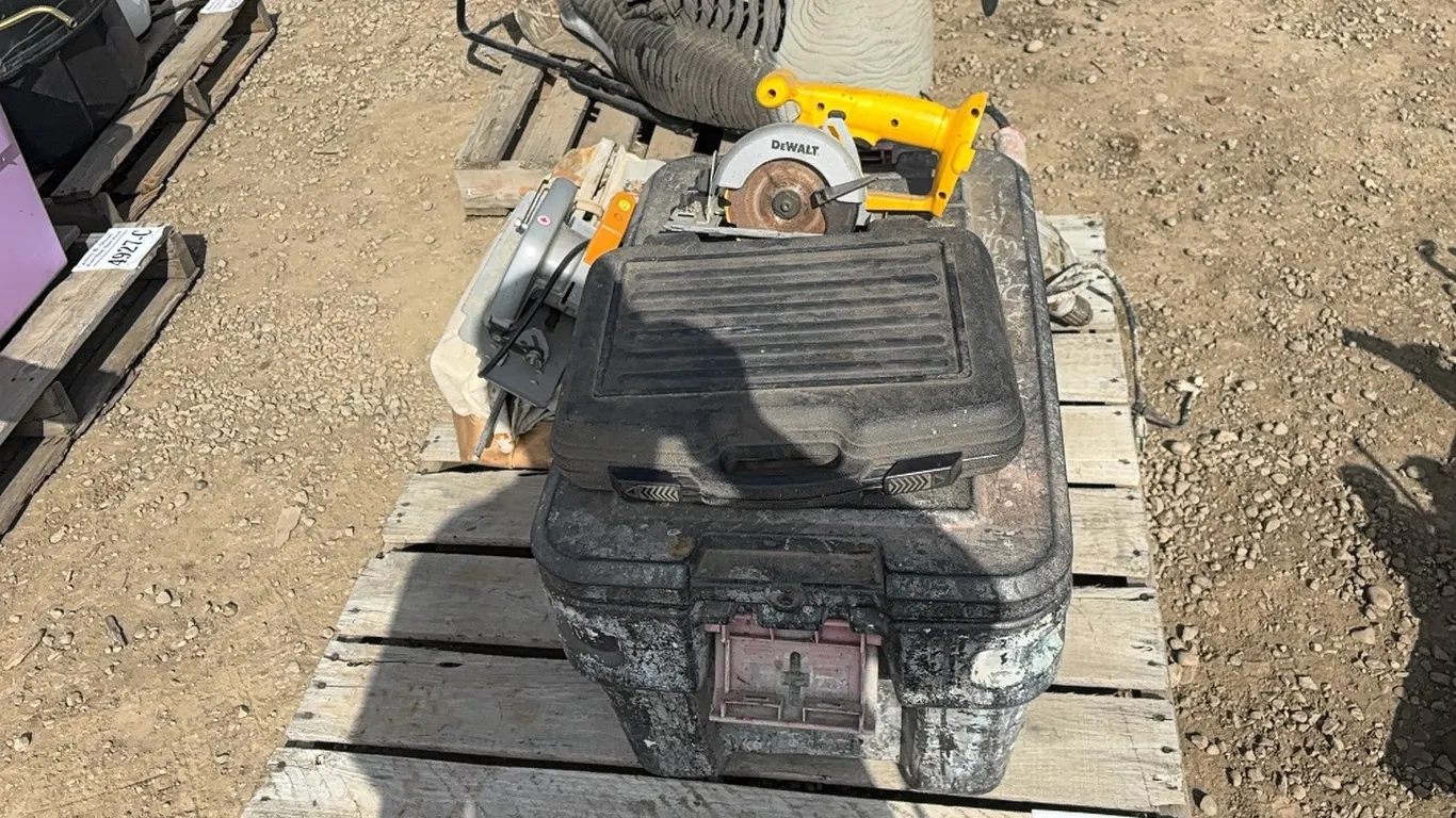 GOOSE DECOYS, 2 - SAWS, FELKER FTS-50 MACHINE, BRAD NAILER