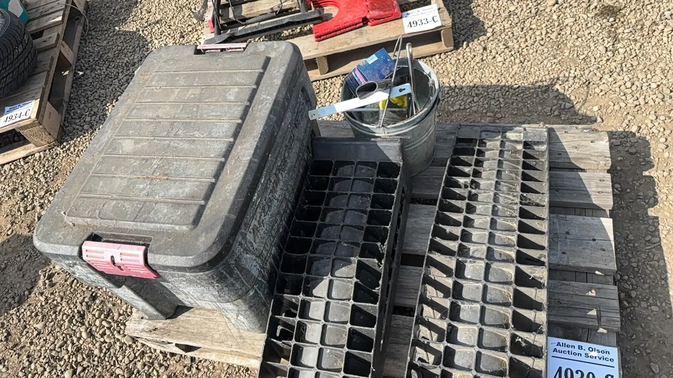 2 - TRUCK RAMPS, LEVELS, SQUARES, HAND TOOLS