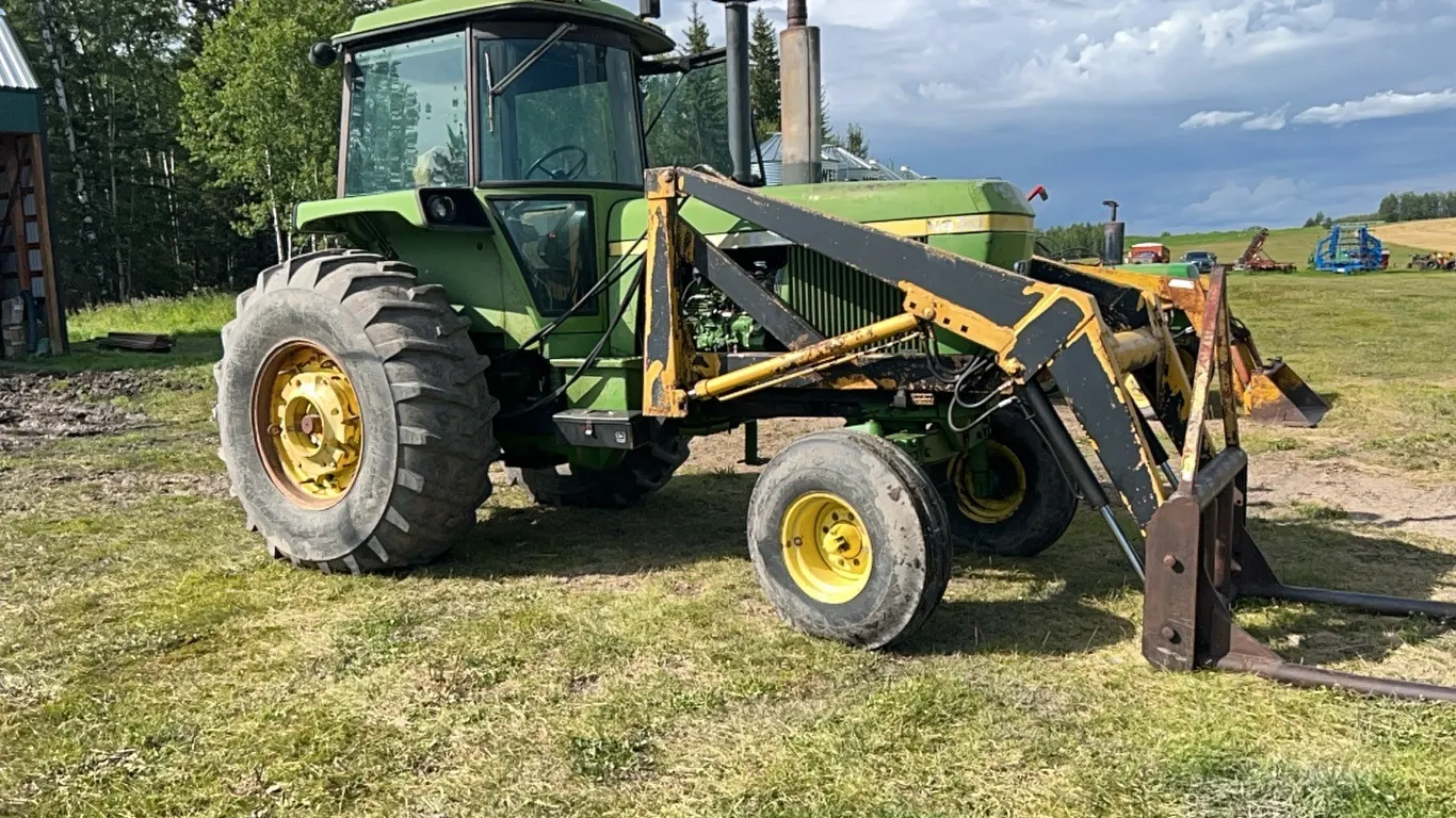 JD 4630 2WD TRACTOR - s/n 4630W012565R