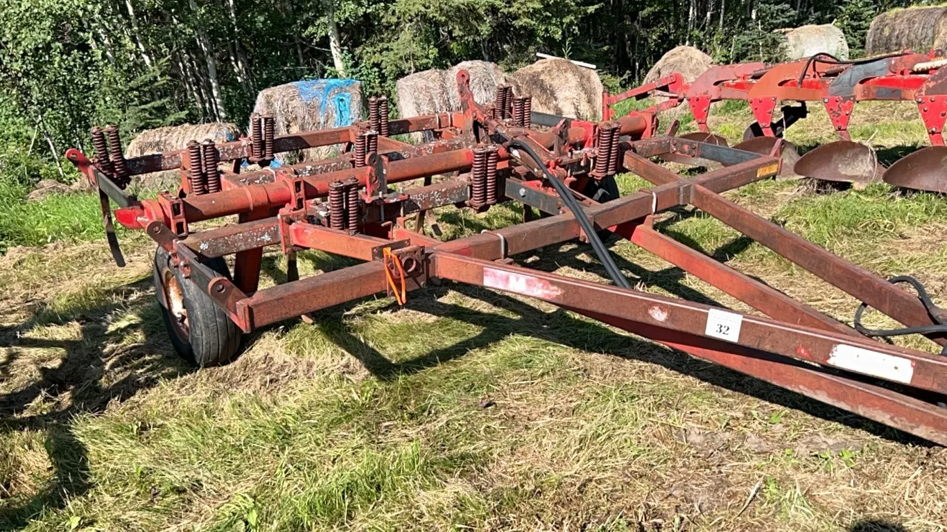 MF 10' DT CULTIVATOR - s/n 002890