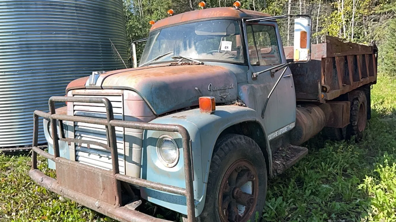 IHC LOADSTAR 1600 S/A GRAVEL TRUCK - NOT RUNNING - s/n 416060C046840