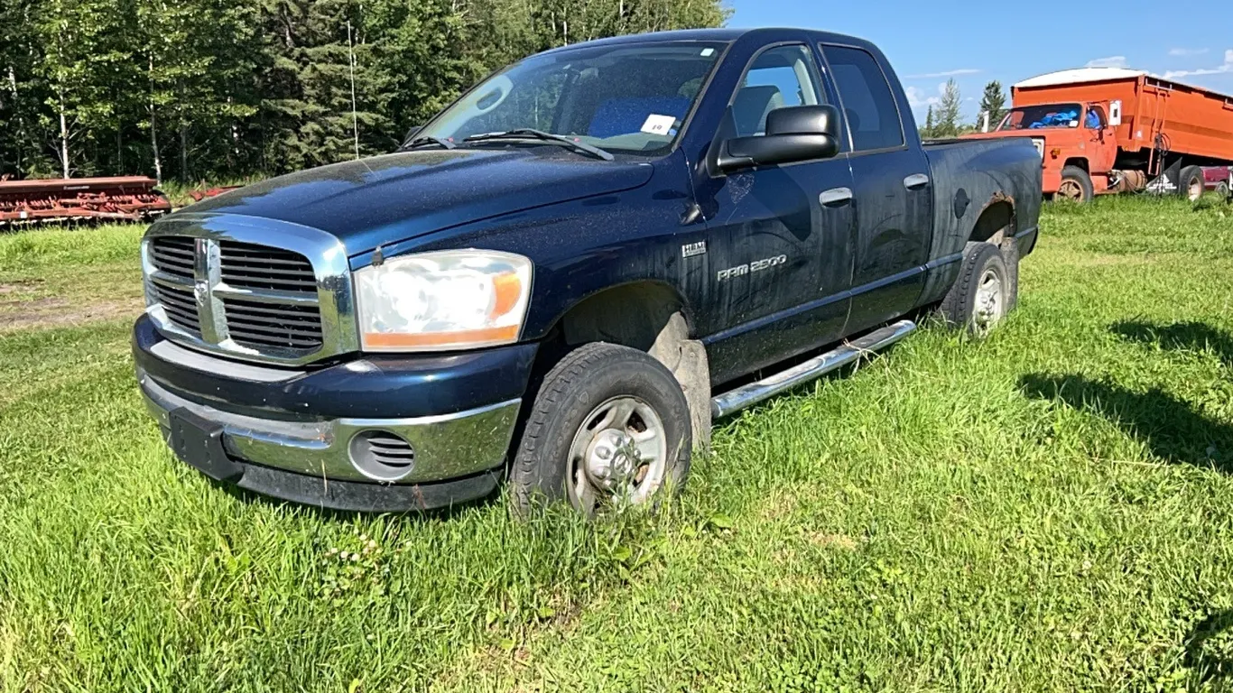 2006 DODGE 2500 4X4 CREW CAB SHORT BOX TRUCK - NOT RUNNING - s/n 1D7KS28D06J135395