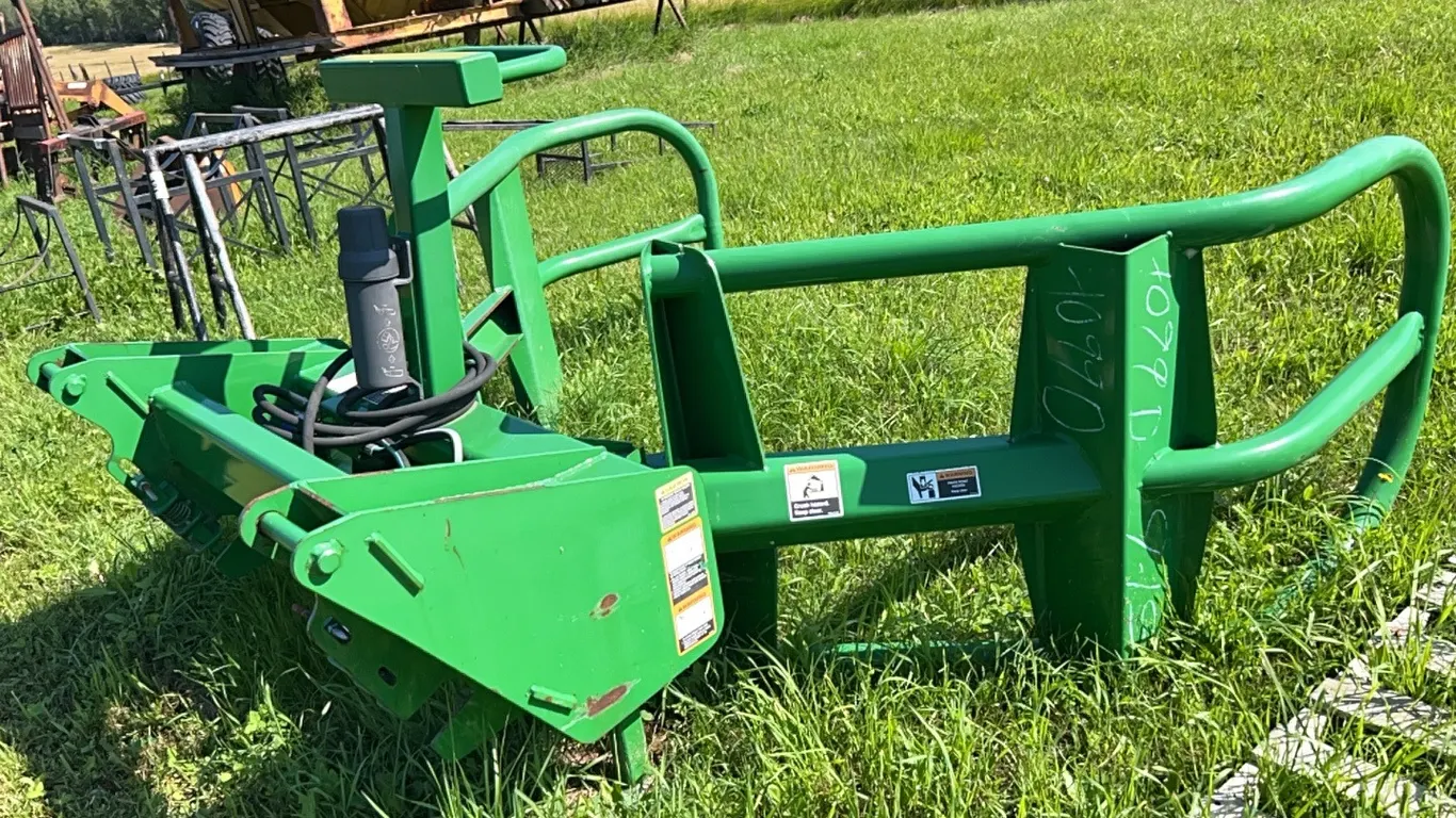 FRONTIER BALE HUGGER TO FIT A JD FEL - s/n 1XFAH11DVD000059