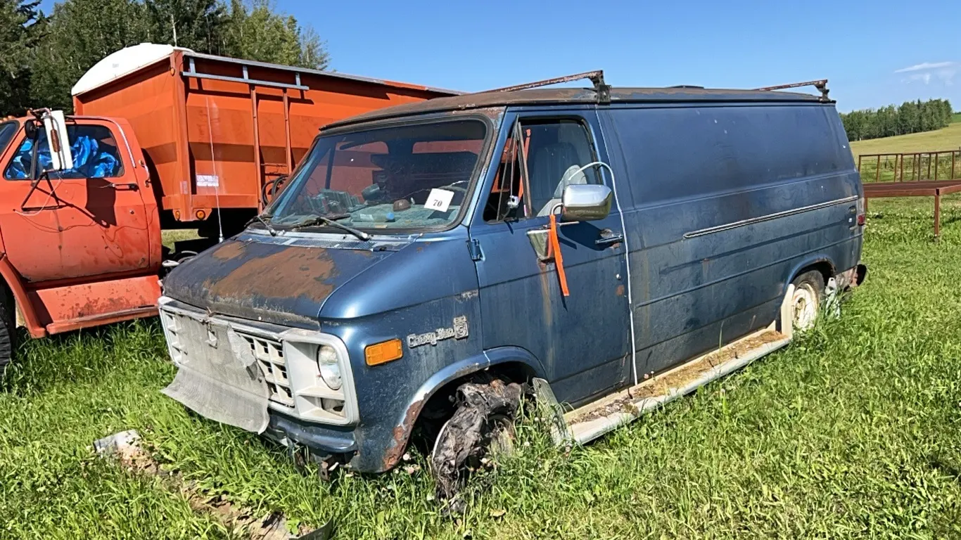 1980 CHEV 20 2WD VAN - NOT RUNNING - s/n 2GCE825MXB410248