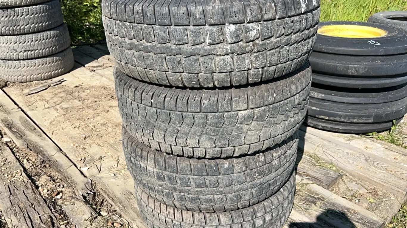 4 - LT265/70R17" TIRES