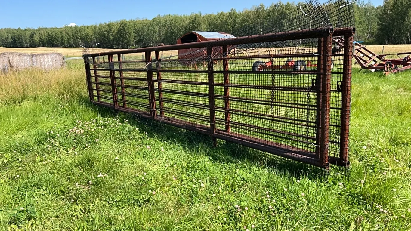 3 - 24' 6 BAR STAND UP PANELS - SOLD PER PANEL