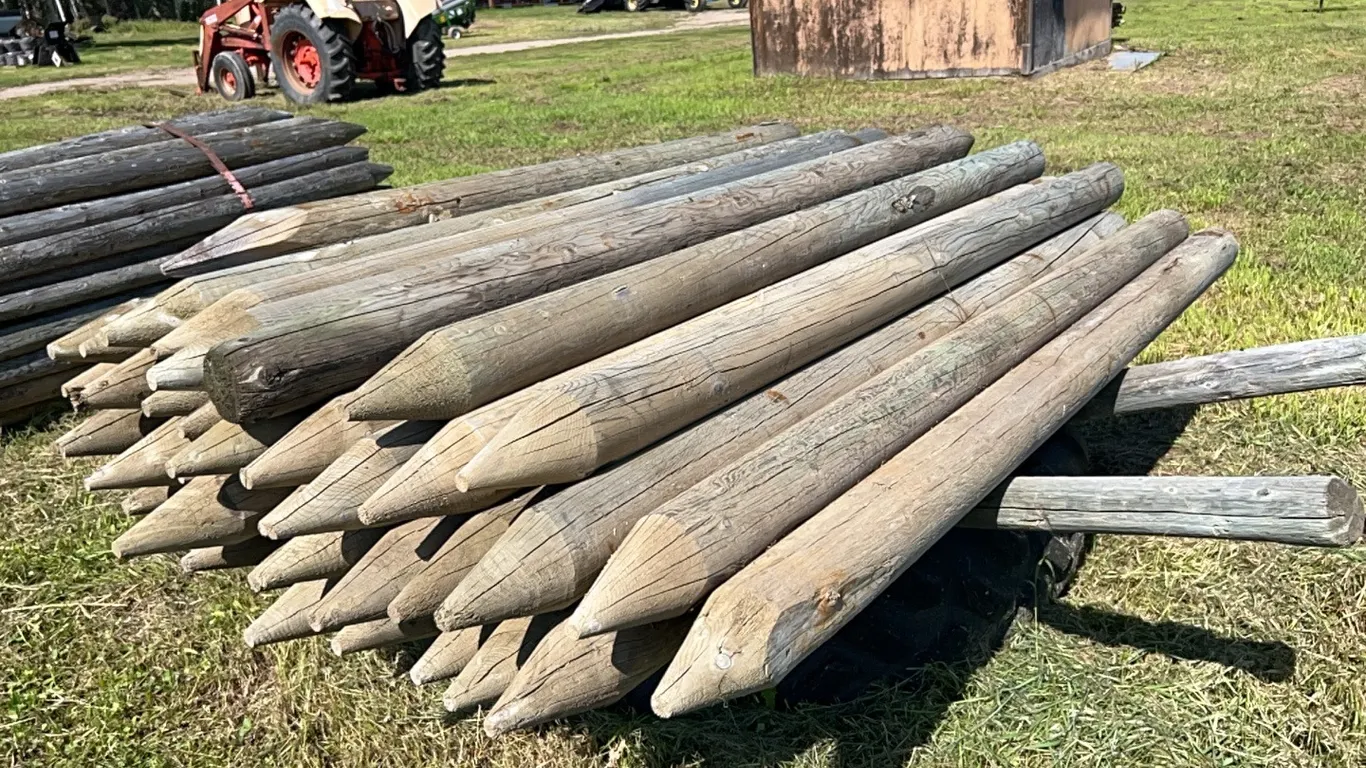APPROX 40 ASSORT OF 8'6" CORRAL POSTS SOME ARE USED