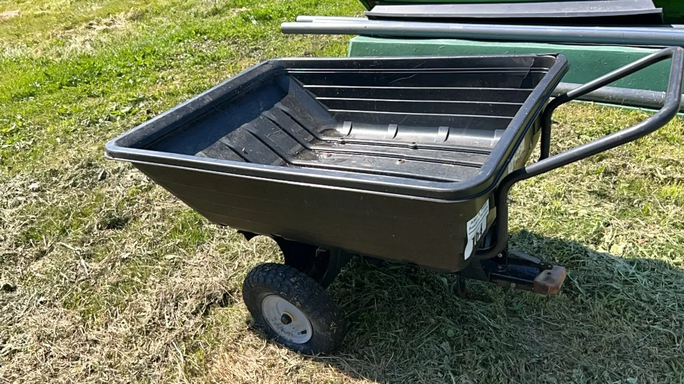 AGRI FAB DUMPING WHEEL BARROW