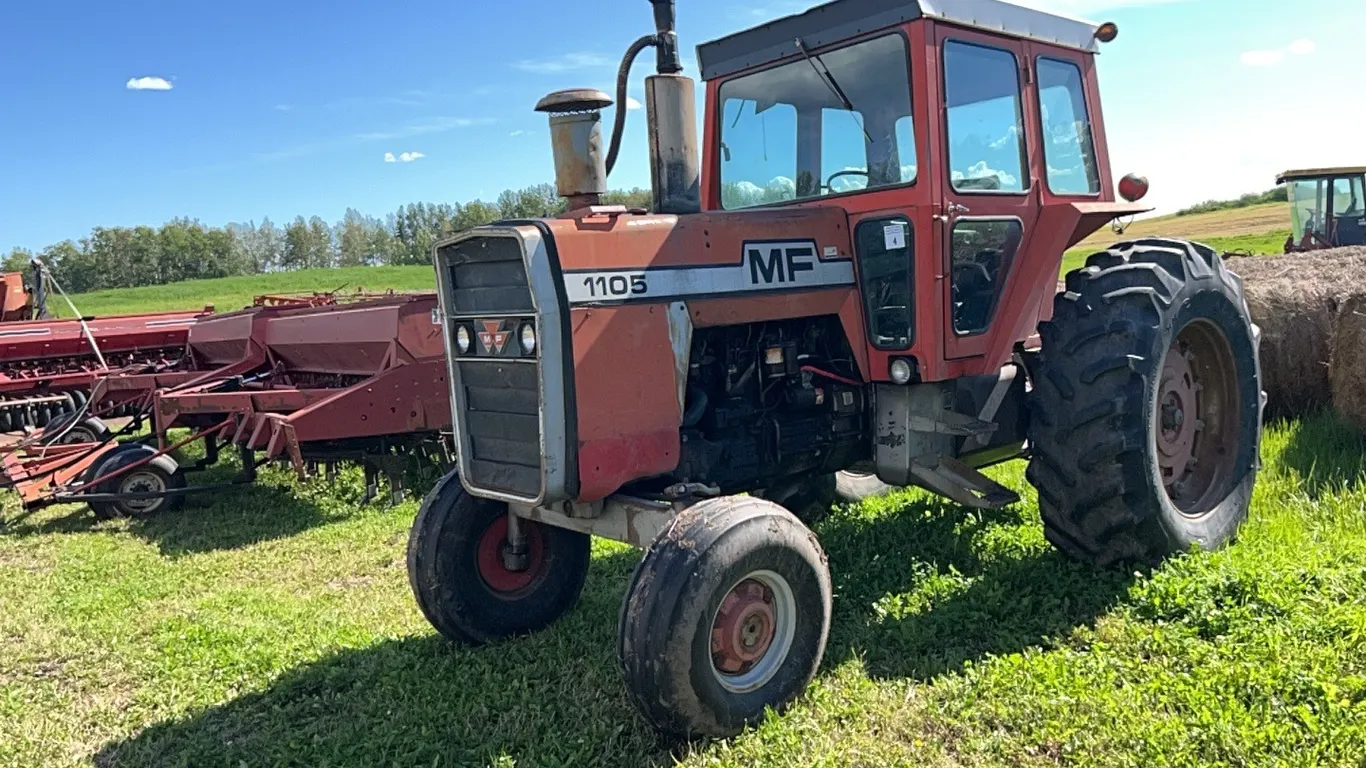 MF 1105 2WD TRACTOR - s/n 9B 41402