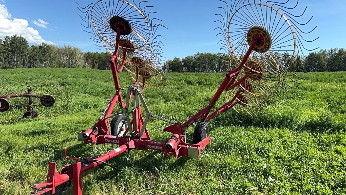 TONUTTI 8 WHEEL V RAKE - s/n UNREADABLE/UNKNOWN