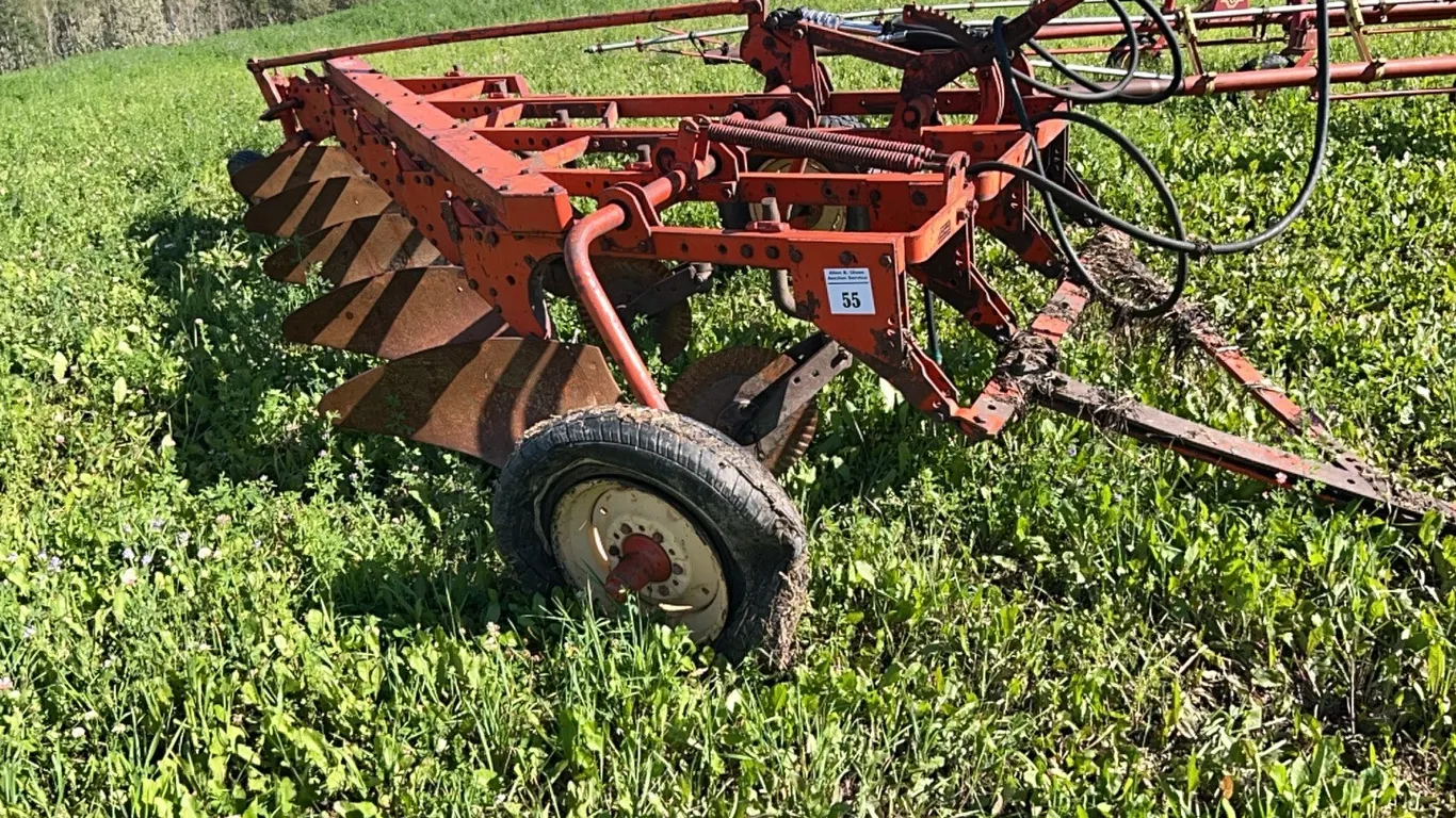CASE 5 BOTTOM PLOW w/ COULTERS