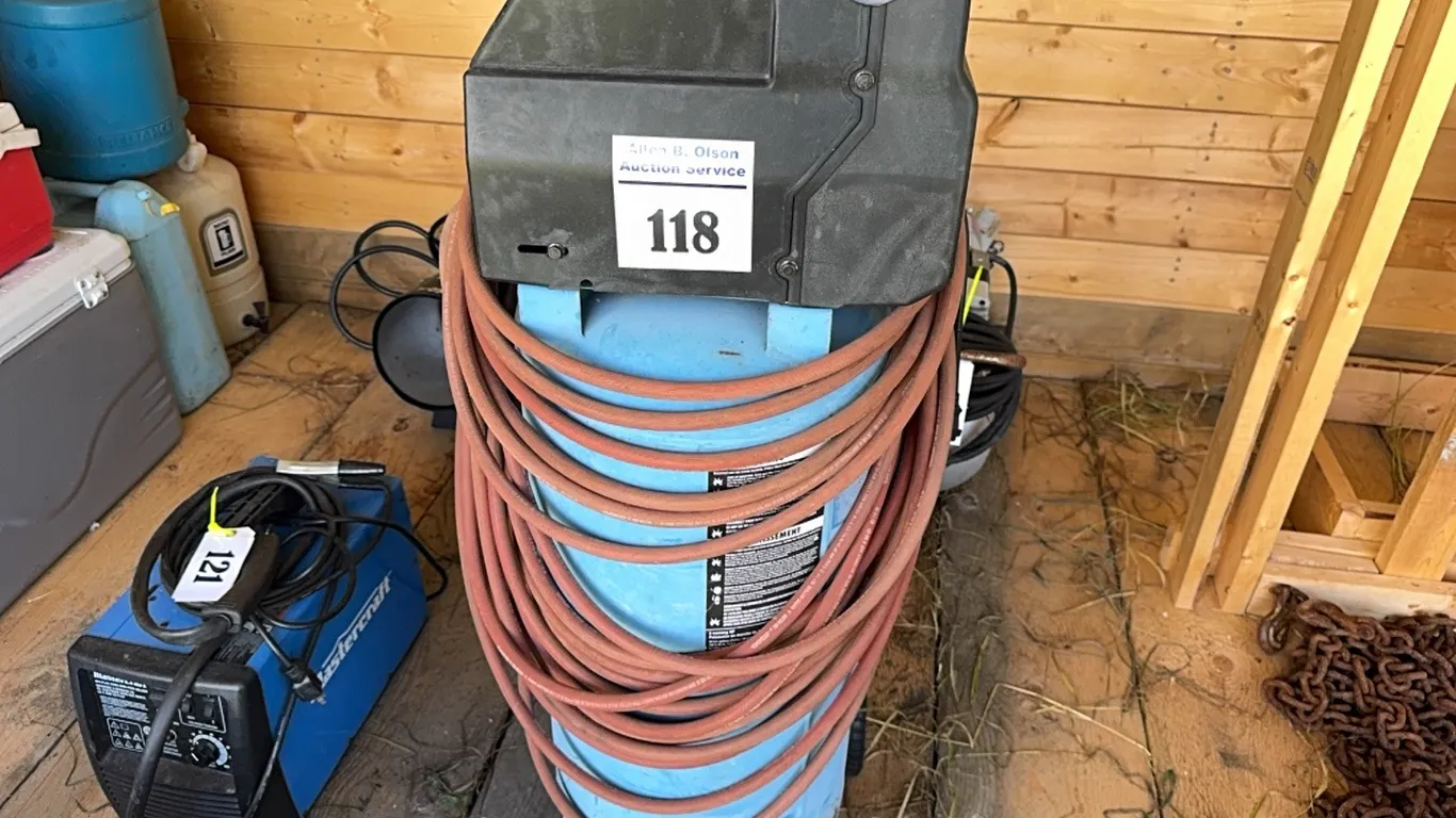 MASTERCRAFT UPRIGHT AIR COMPRESSOR