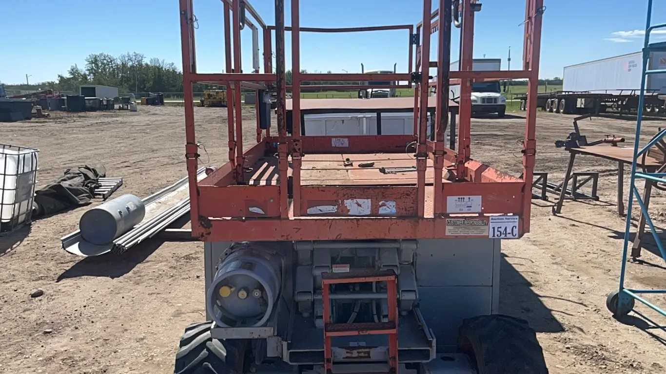 SKYJACK SJ6826RT MANLIFT - NOT RUNNING