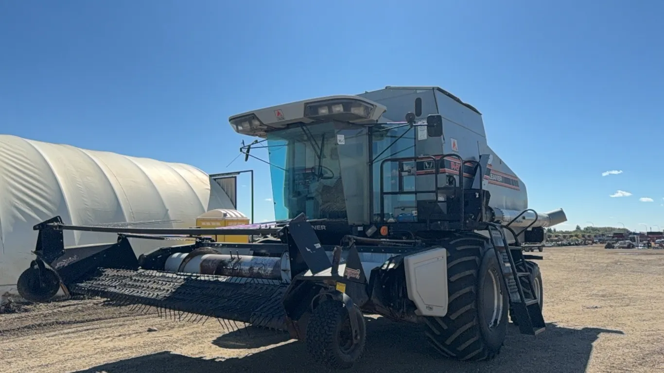 GLEANER R-62 SP COMBINE - s/n R6218107