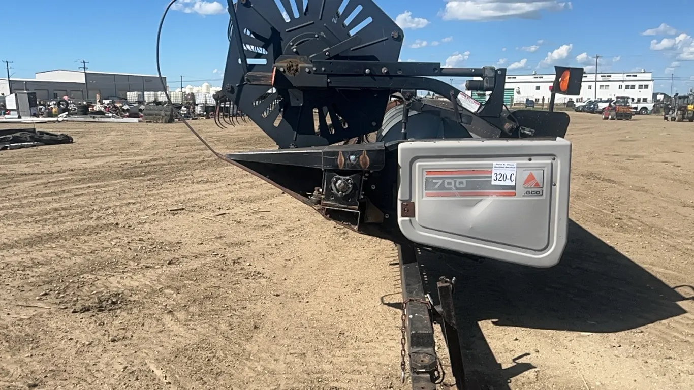 AGCO 700 30' RIGID HEADER - s/n 30444486 - SPARE PARTS IN OFFICE