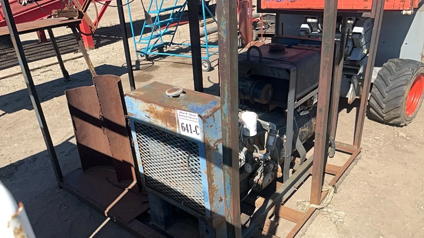 WELDER ON SKID - s/n HD705386
