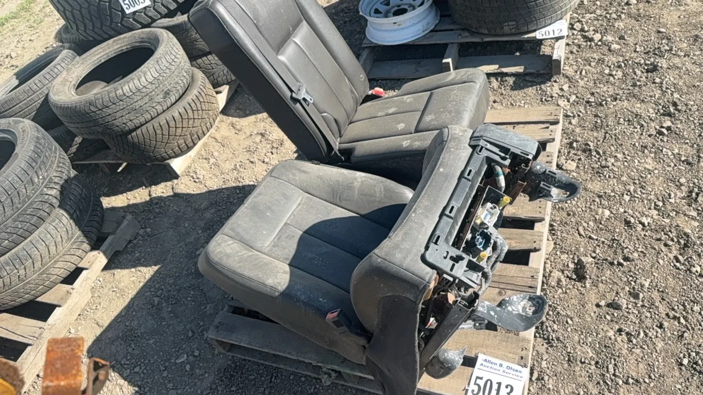2 - SEATS FROM AN EXPEDITION