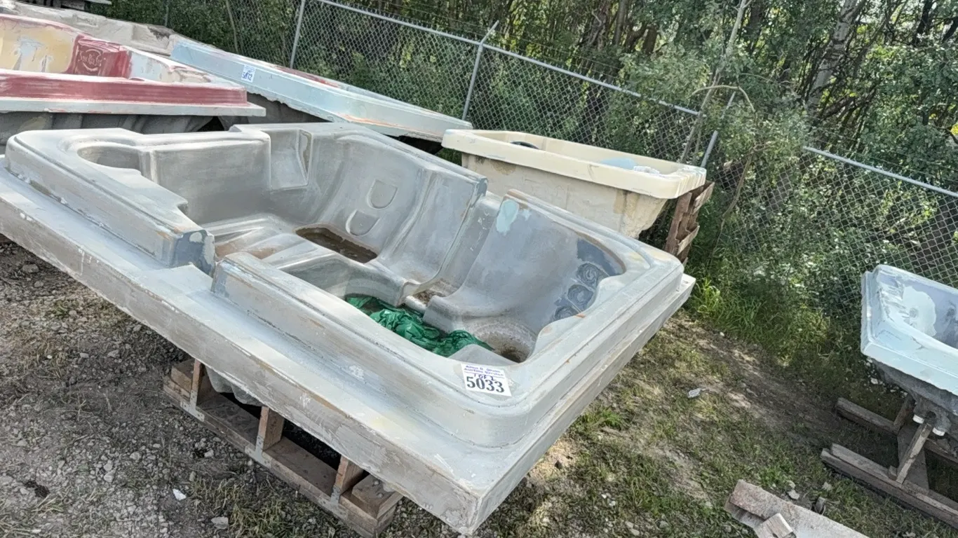 2 - HOT TUBS