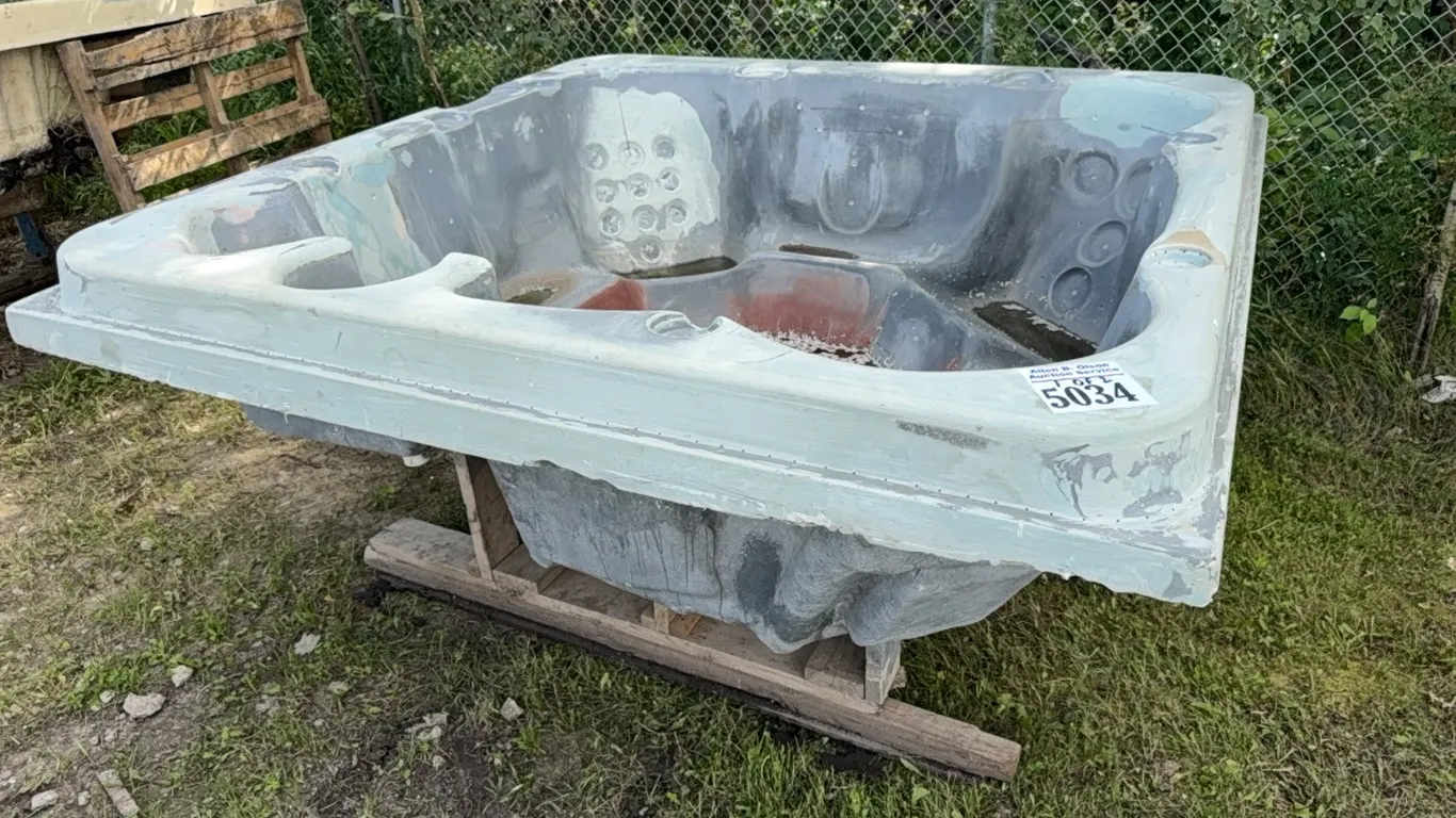 2 - HOT TUBS
