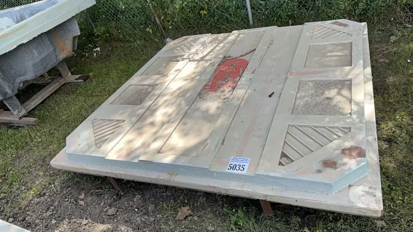 HOT TUB BASE 95" X 59"