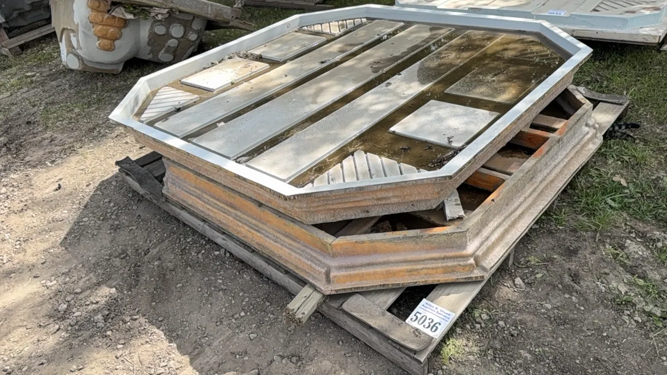 2 - HOT TUB BASE 93"(W)