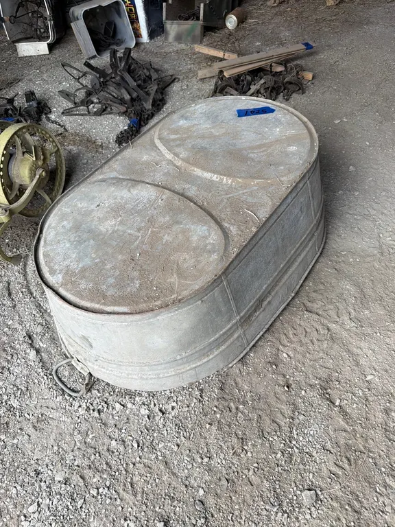 Large wash tub