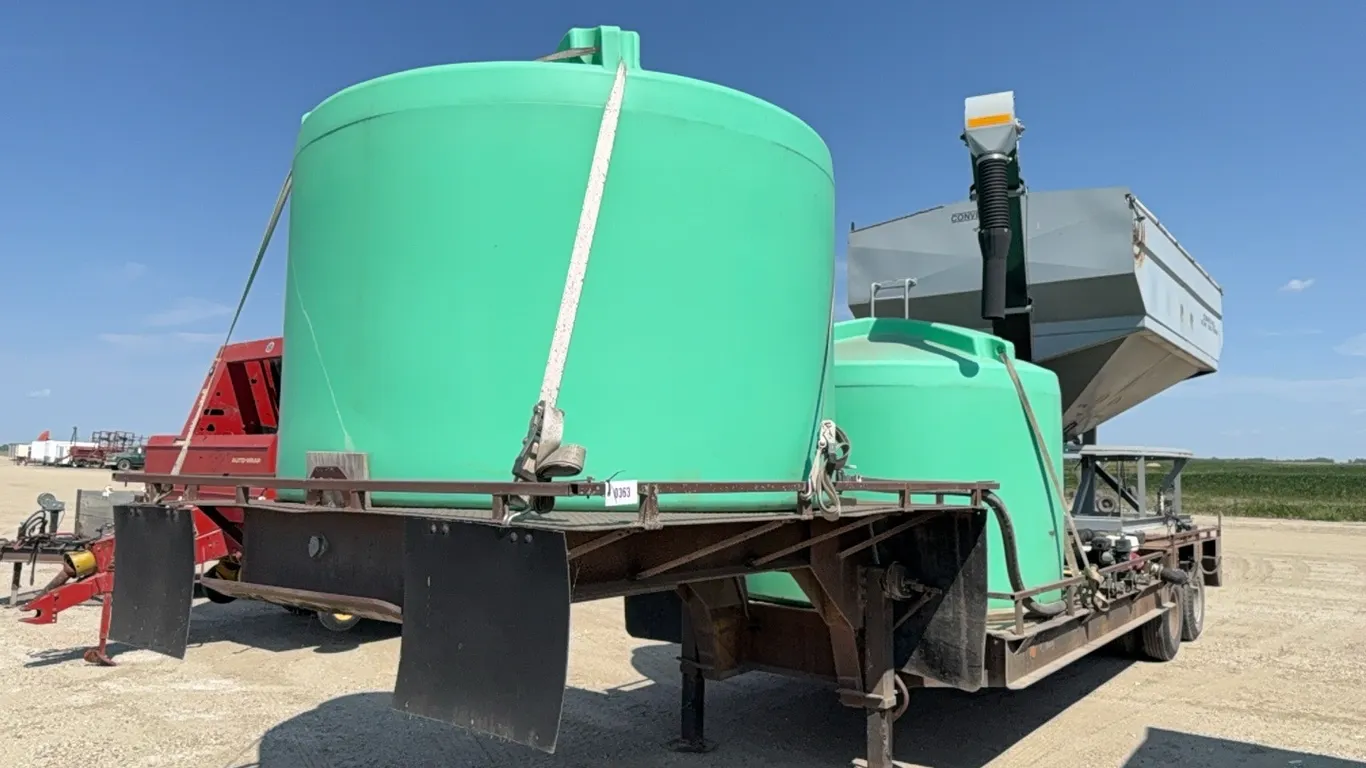 ID 0363 1958 Fert/Seed Tender