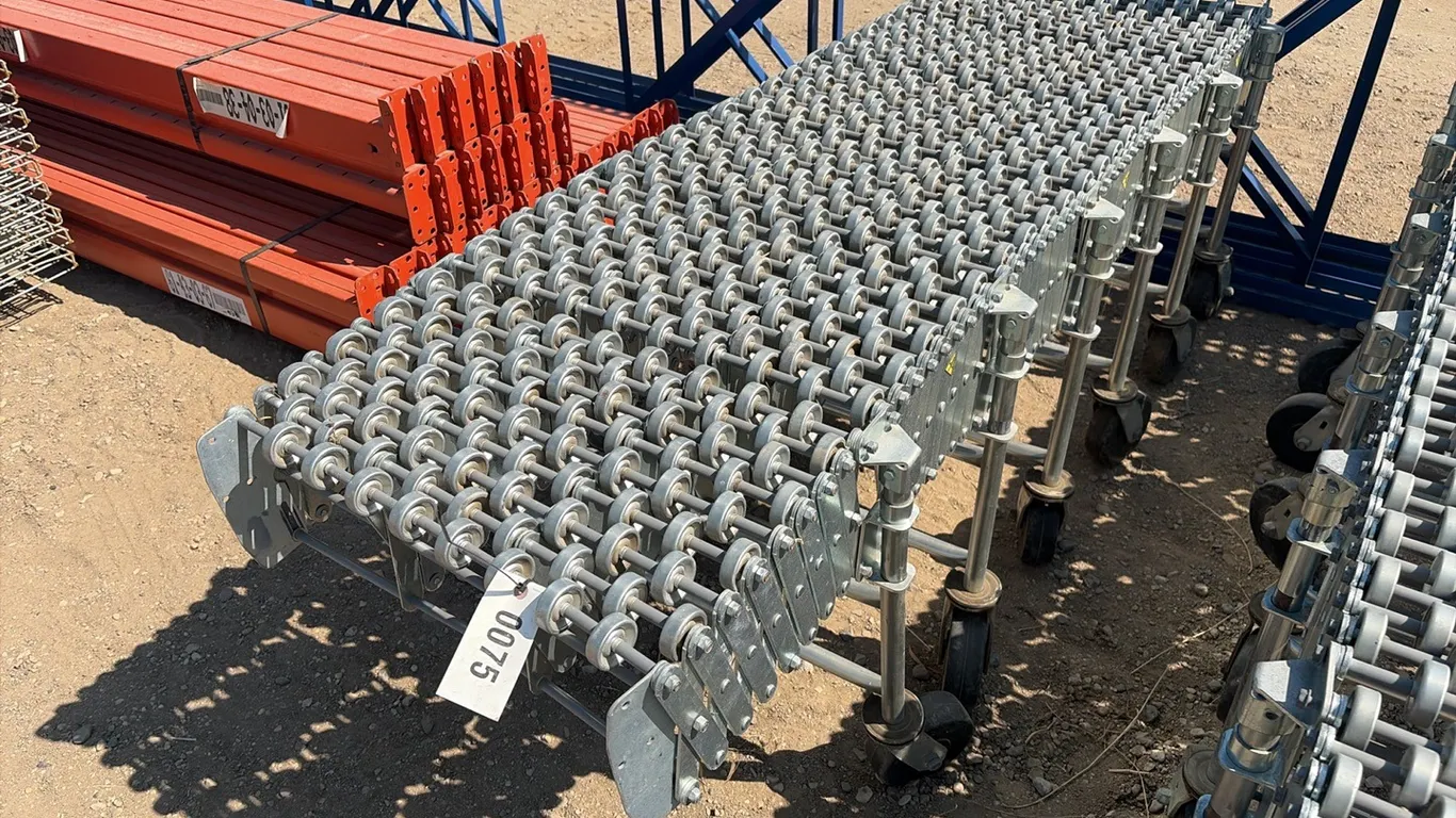 ID 0075 NESTAFLEX 375 Expandable Skate Conveyor