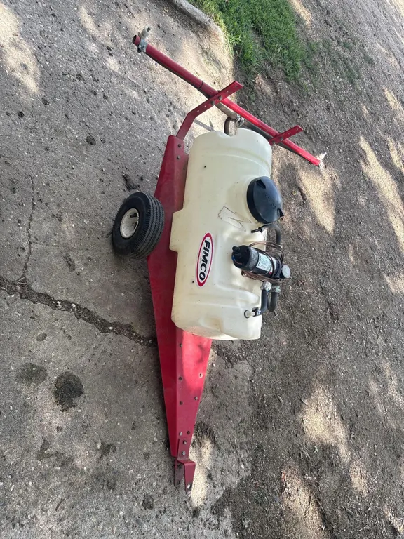 Fimnco 15 Gallon Pull Sprayer