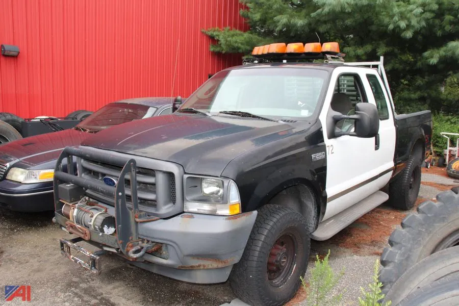 2004 Ford F-250 Super Duty Pickup Truck