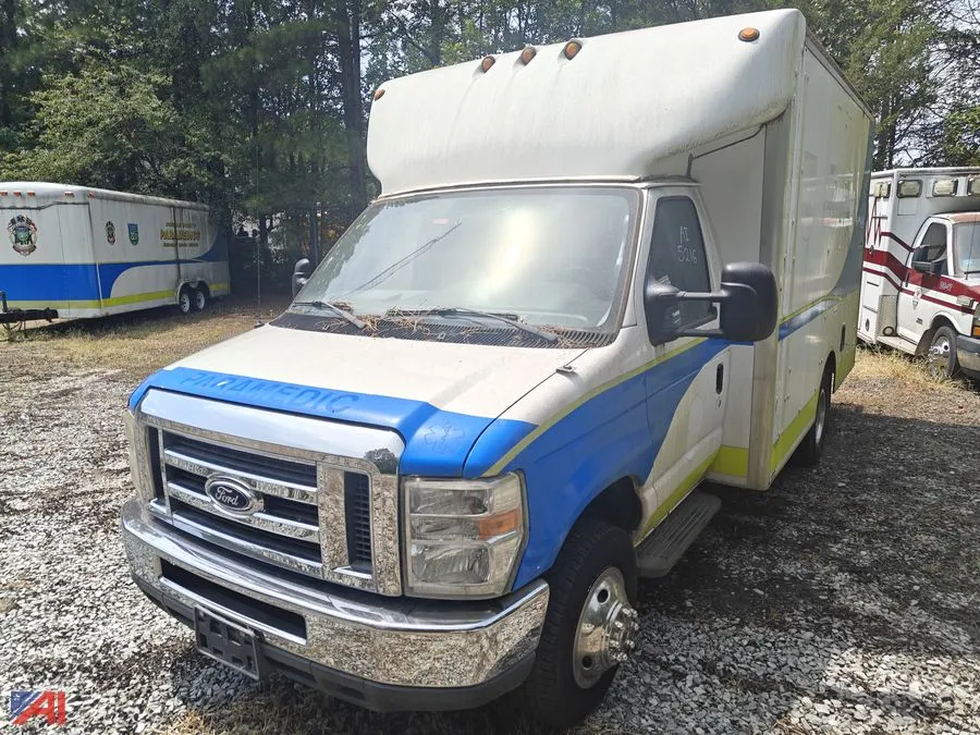 2013 Ford E-350 Cargo Van