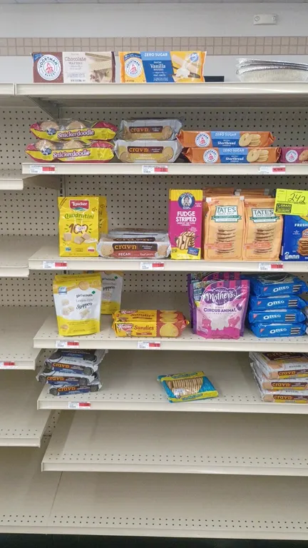 Contents of 4' shelving section featuring assorted cookies and snacks. Includes Teddy Grahams, Newtons, Oreo, Tate's Bake Shop, Mother's Circus Animal