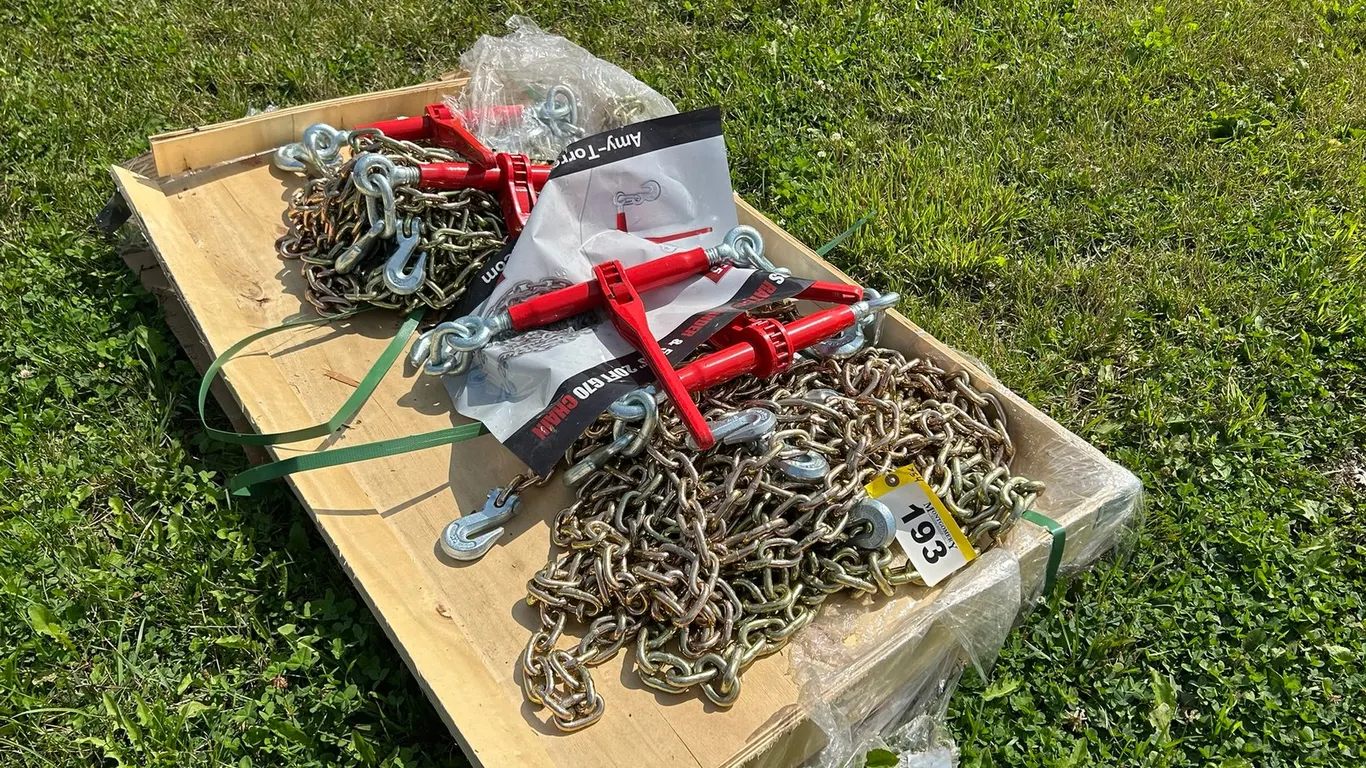 Greatbear Ratchet Binder and Chain - 5400 lbs Weight: 177.00 lb Model ET-RBC-54