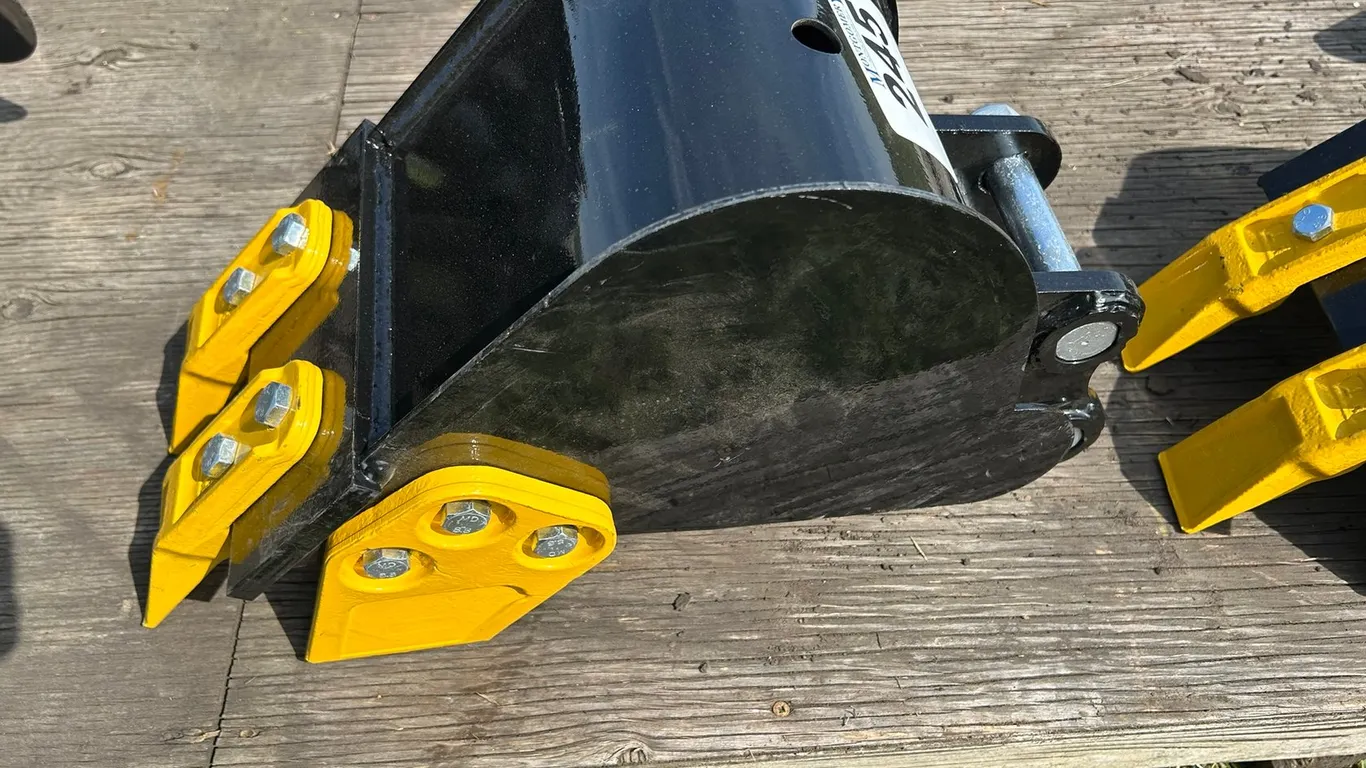 2026 20CM Toothed Bucket