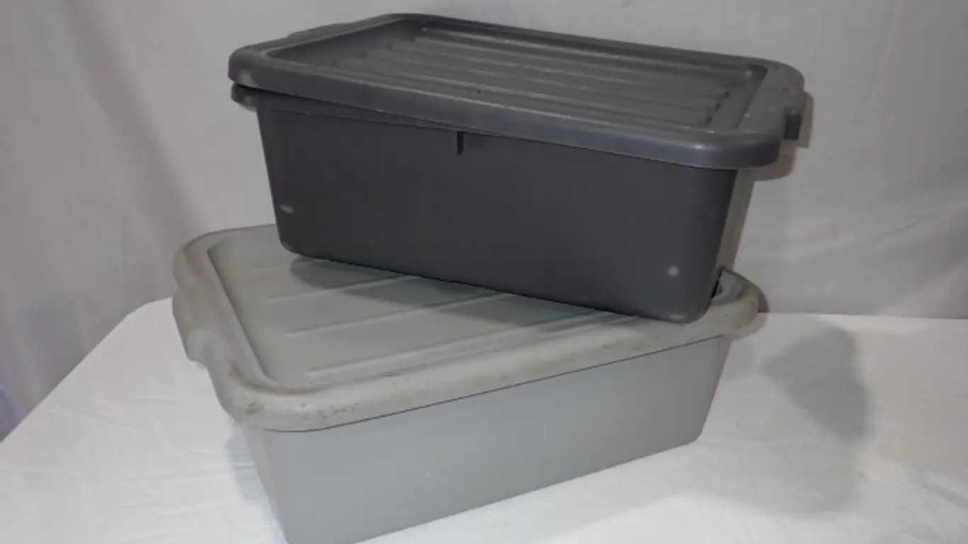 Commercial Plastic Bus Tubs With Lids