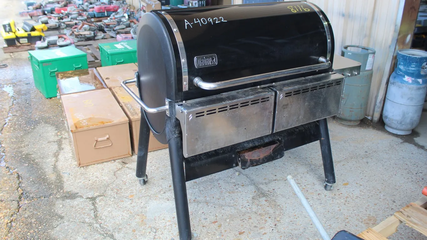 WEBER PELLET GRILL