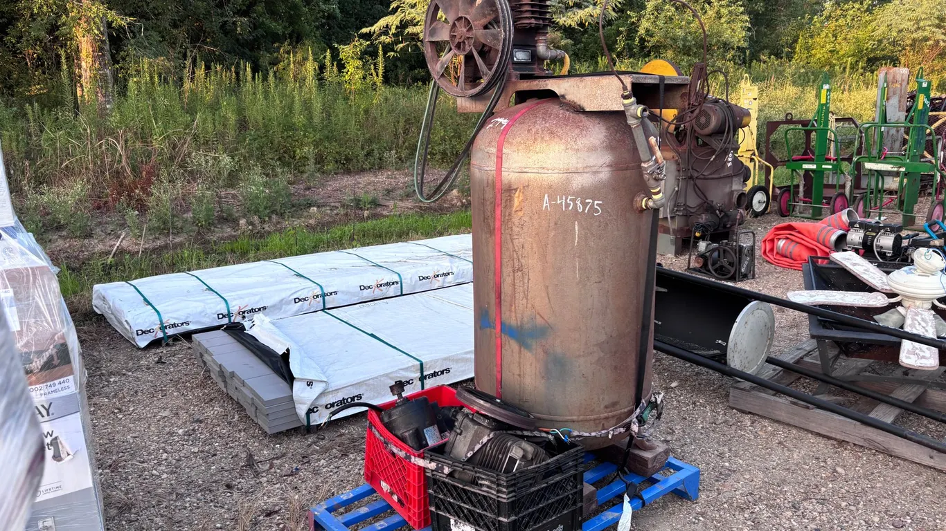(3) MOTORS AND (2) COMPRESSORS