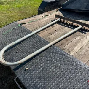 (14) New 5' Free Stalls