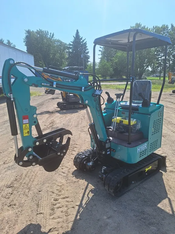 2026 CFG Mini Excavator, Model H16R, Unused