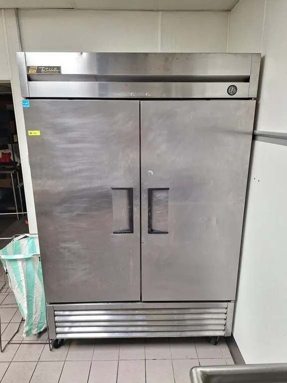 True 2 Door Refrigerator on Wheels, Model T-49, 115V, 54"x30"x83.5"