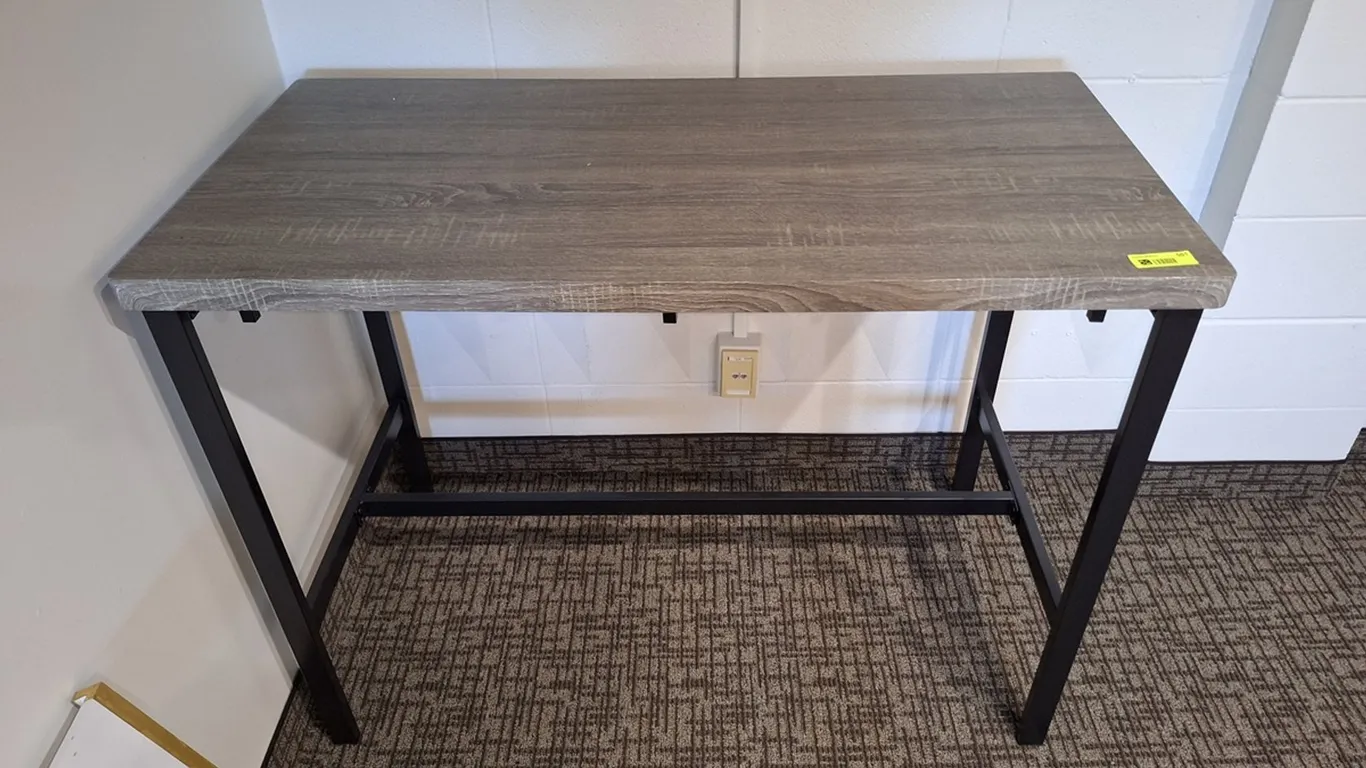 Table, 47"x24"x35"