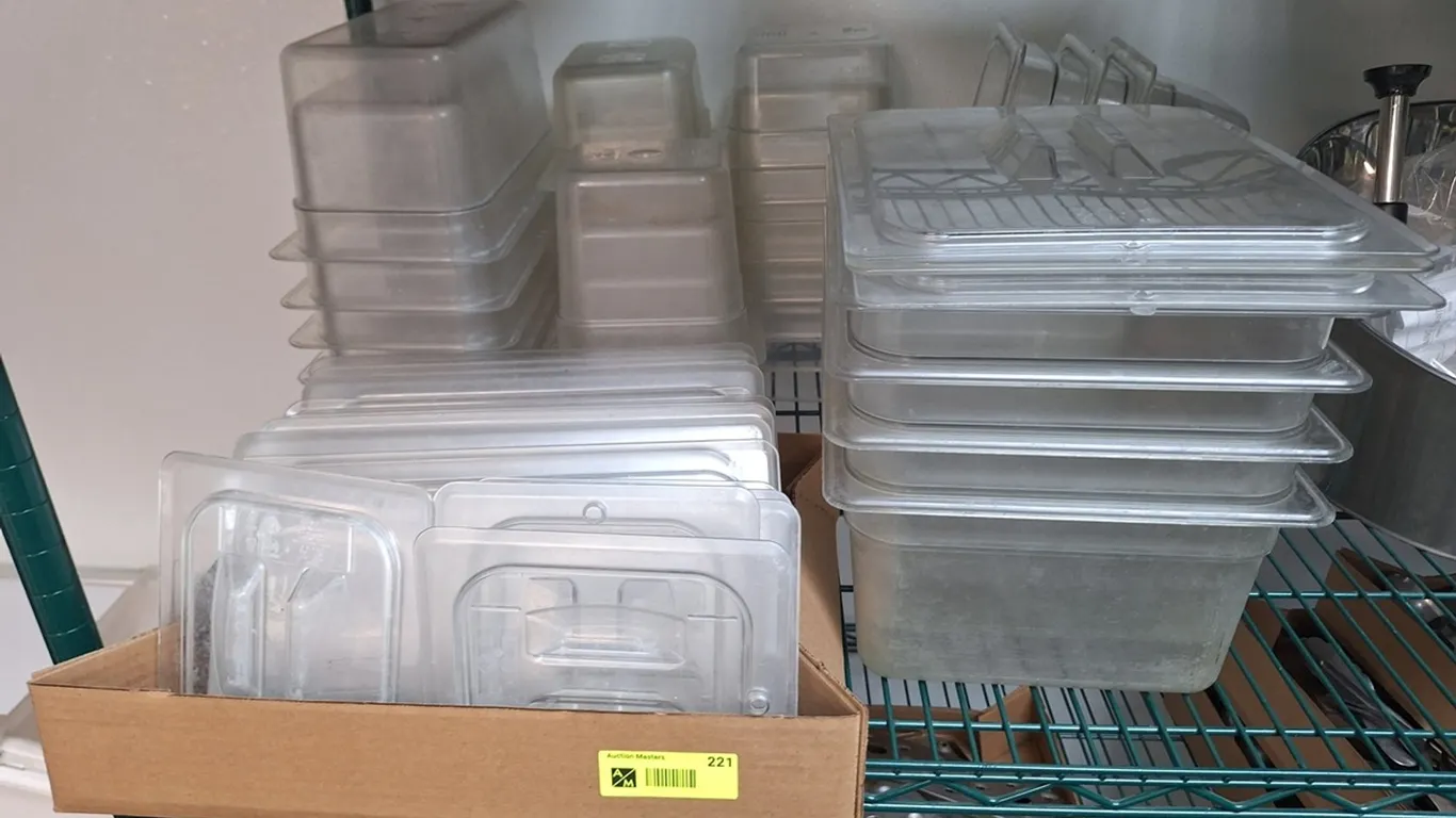 Assorted Poly Pans and Lids