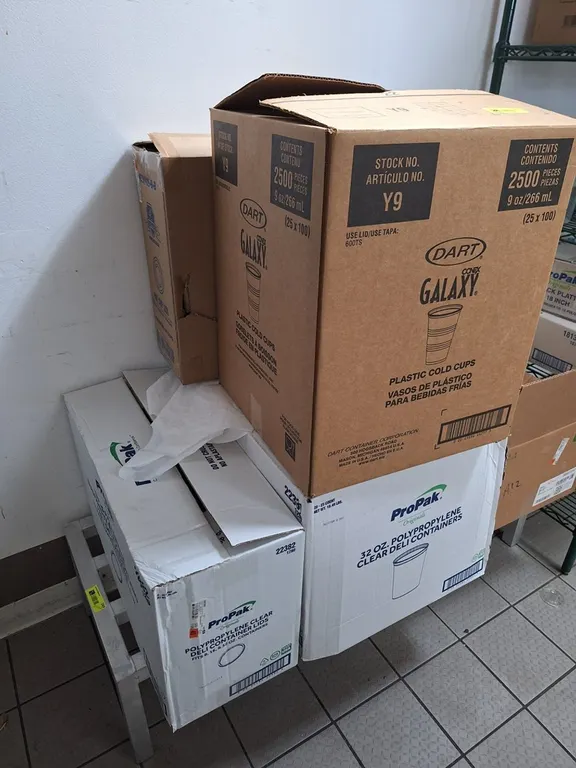 Assorted Contents, Paper Products, Foil Pans, More