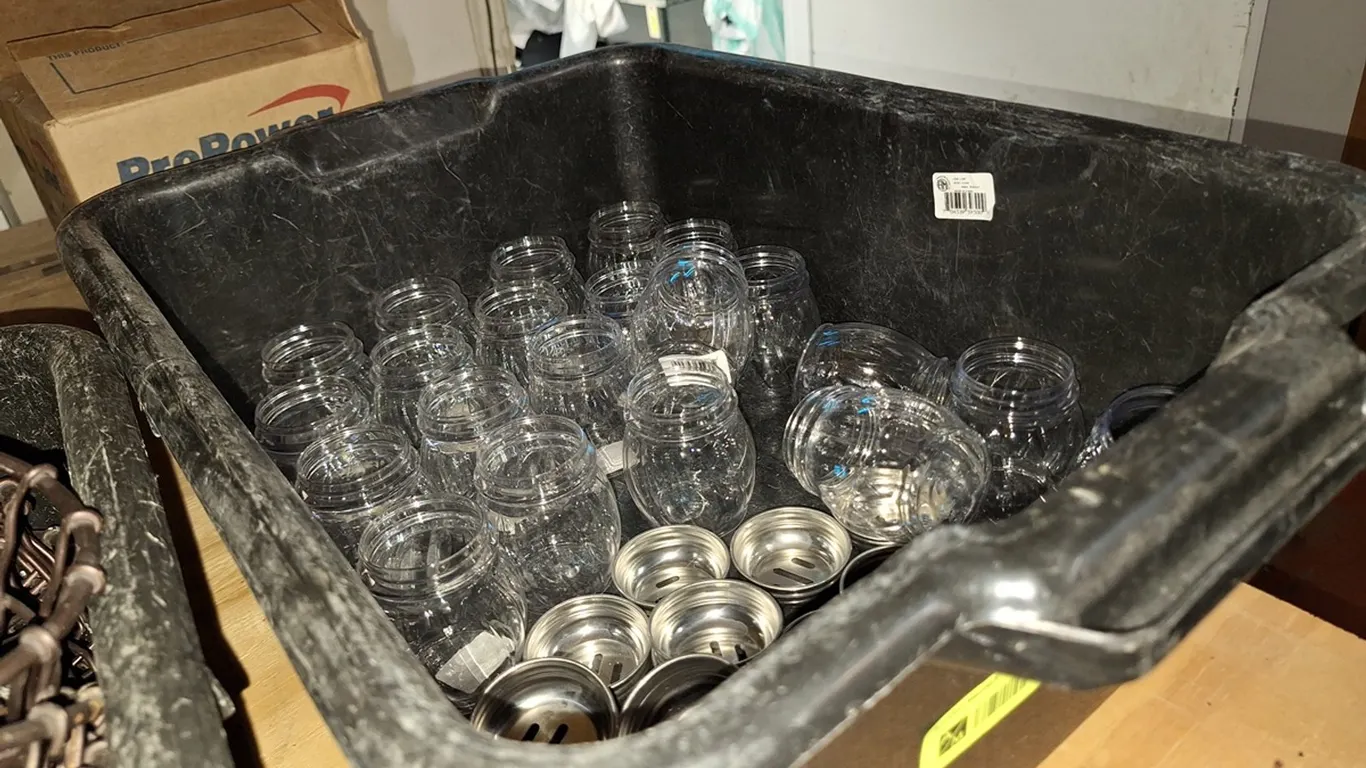 Poly Parmesan Containers