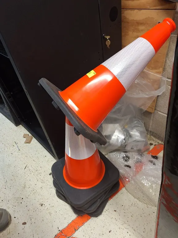 6 Traffic Cones