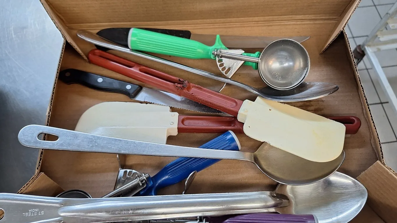 Assorted Kitchen Utensils
