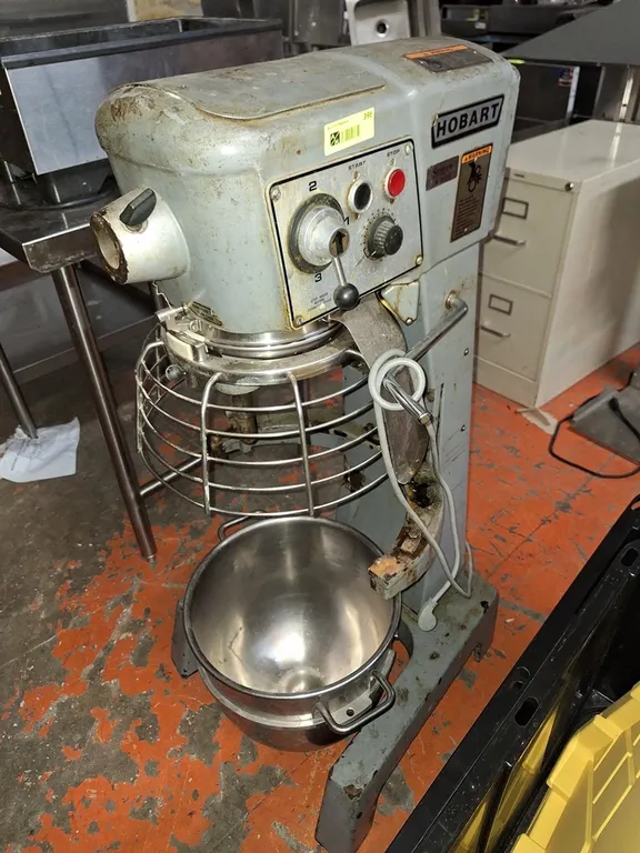 Hobart 30 Qt Mixer, Model D300 with Bowl