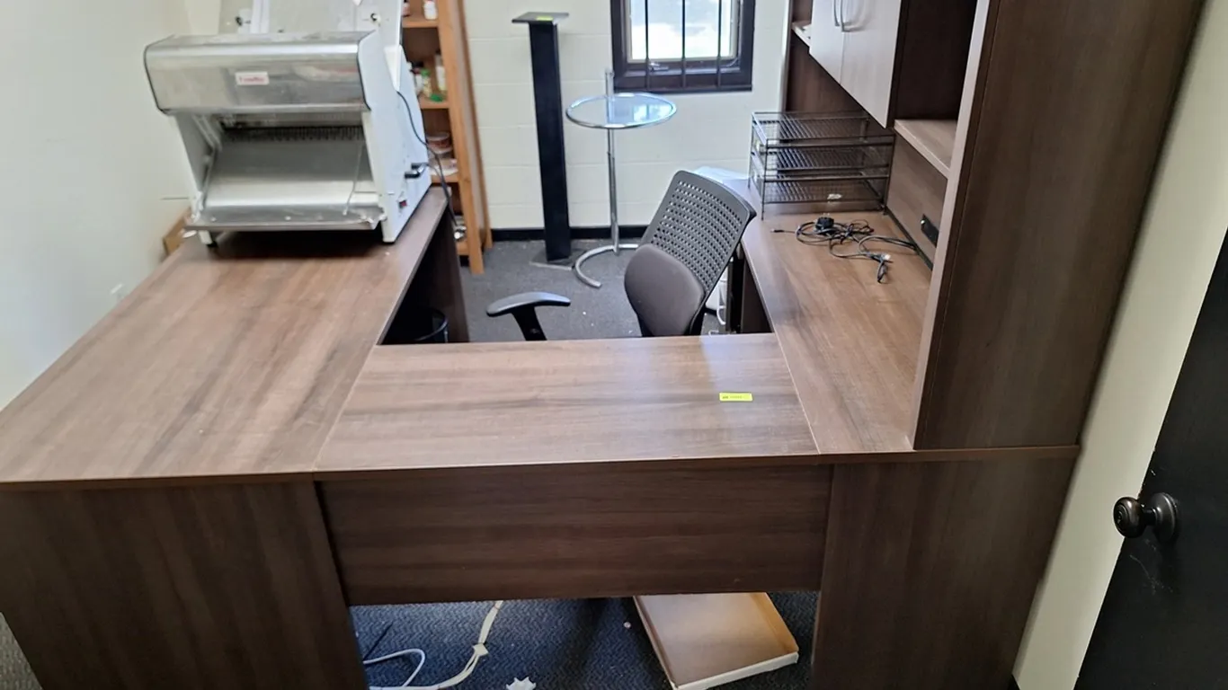 U-Shape Desk with Chair